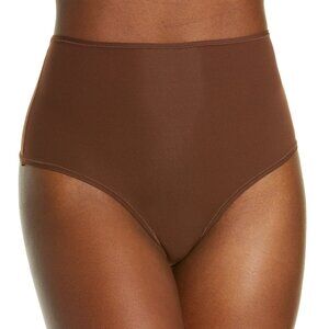 Skims High Waist Thong NIP